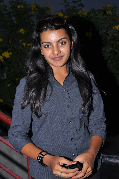 divya nagesh from , divya new actress pics